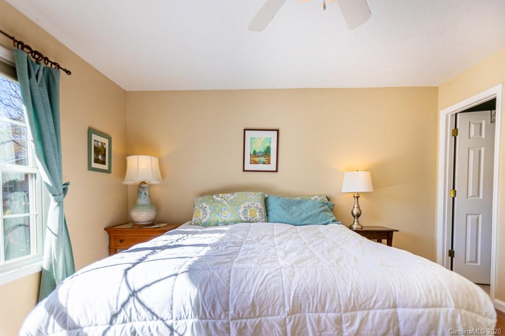 12 Ox Creek Road Weaverville NC 28787