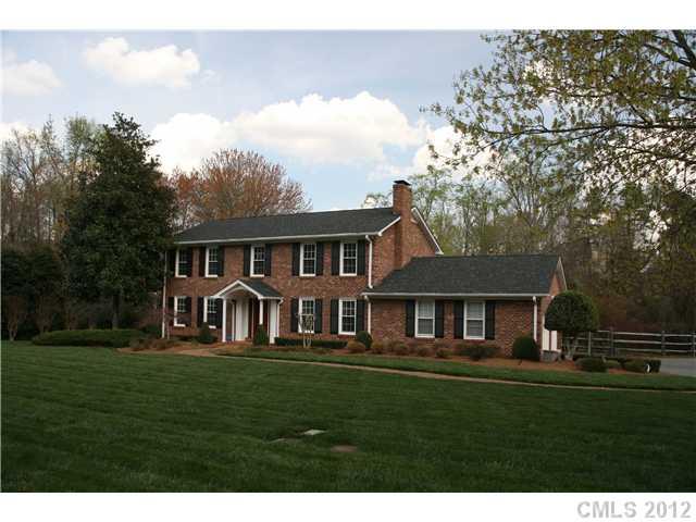 1100 Heatherloch Drive Gastonia NC 28054