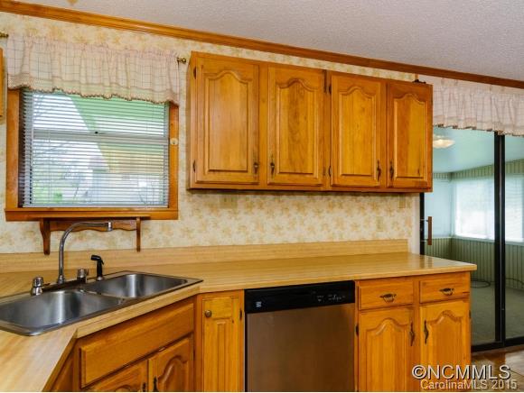 8 Ridgewood Avenue Weaverville NC 28787