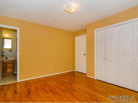 8 Ridgewood Avenue Weaverville NC 28787