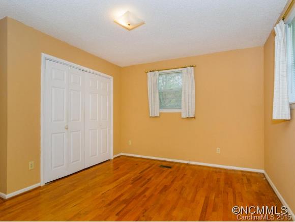 8 Ridgewood Avenue Weaverville NC 28787