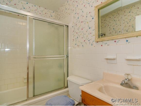 8 Ridgewood Avenue Weaverville NC 28787