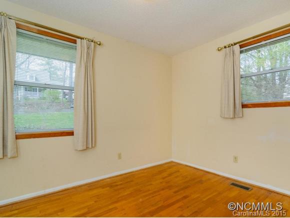 8 Ridgewood Avenue Weaverville NC 28787