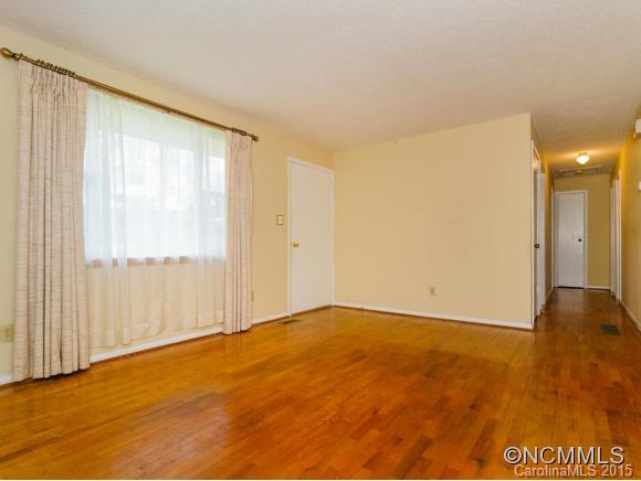 8 Ridgewood Avenue Weaverville NC 28787