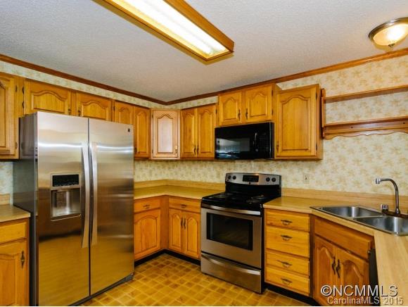 8 Ridgewood Avenue Weaverville NC 28787