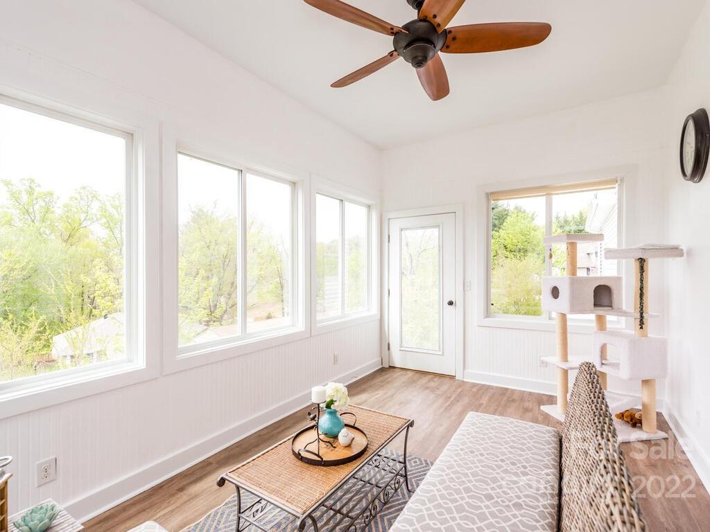 124 Willow Oak Drive Asheville NC 28805