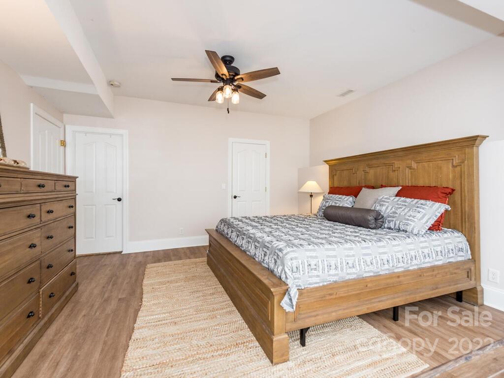 124 Willow Oak Drive Asheville NC 28805