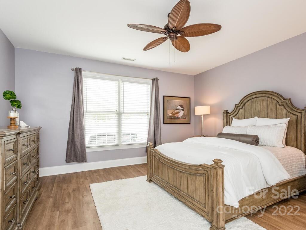 124 Willow Oak Drive Asheville NC 28805