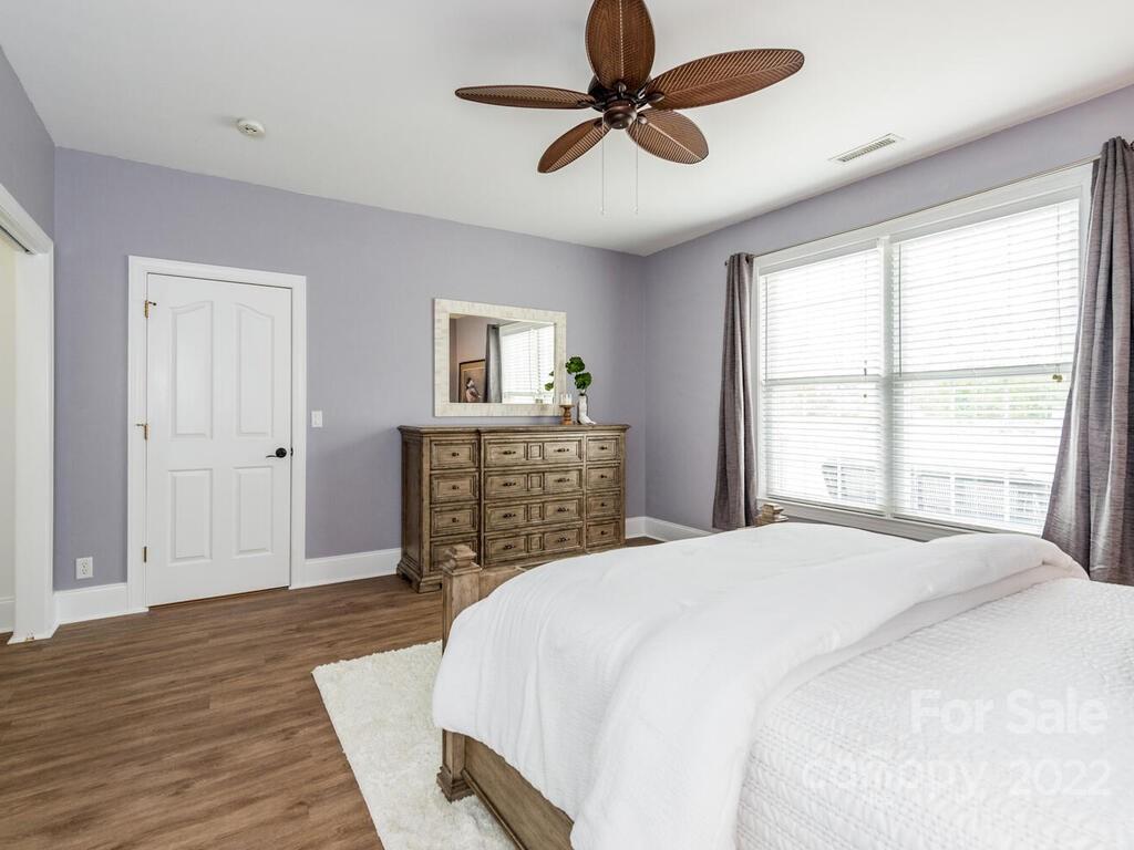 124 Willow Oak Drive Asheville NC 28805