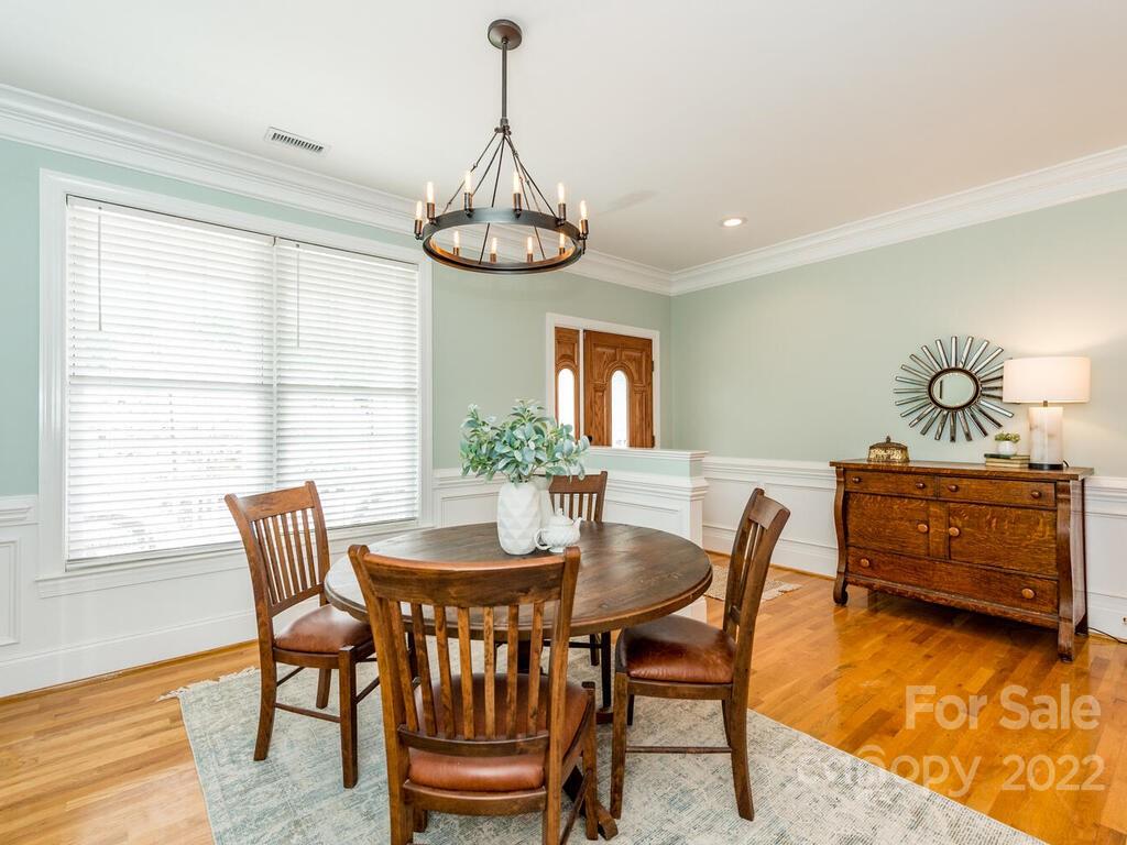 124 Willow Oak Drive Asheville NC 28805