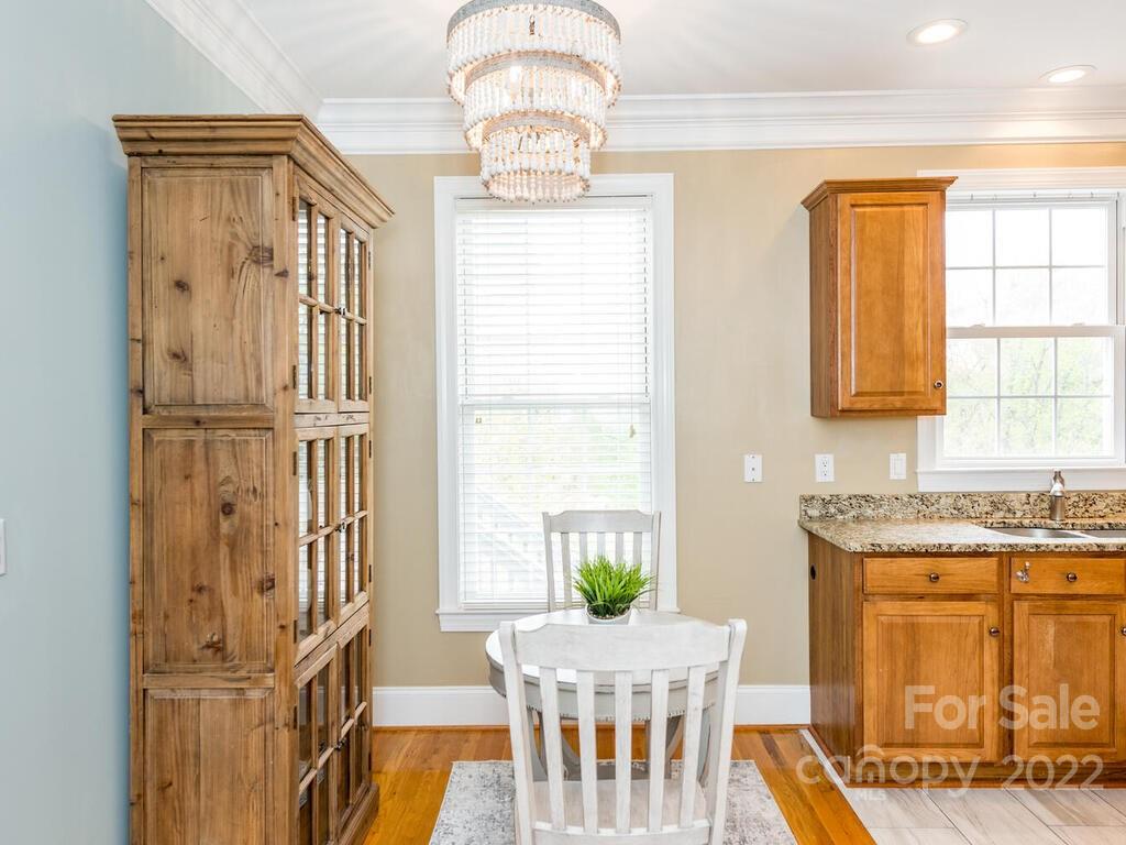 124 Willow Oak Drive Asheville NC 28805