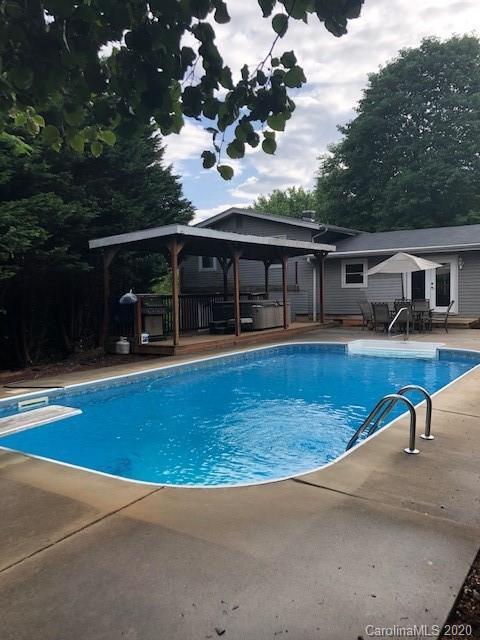 313 Mountain Crest Road Swannanoa NC 28778