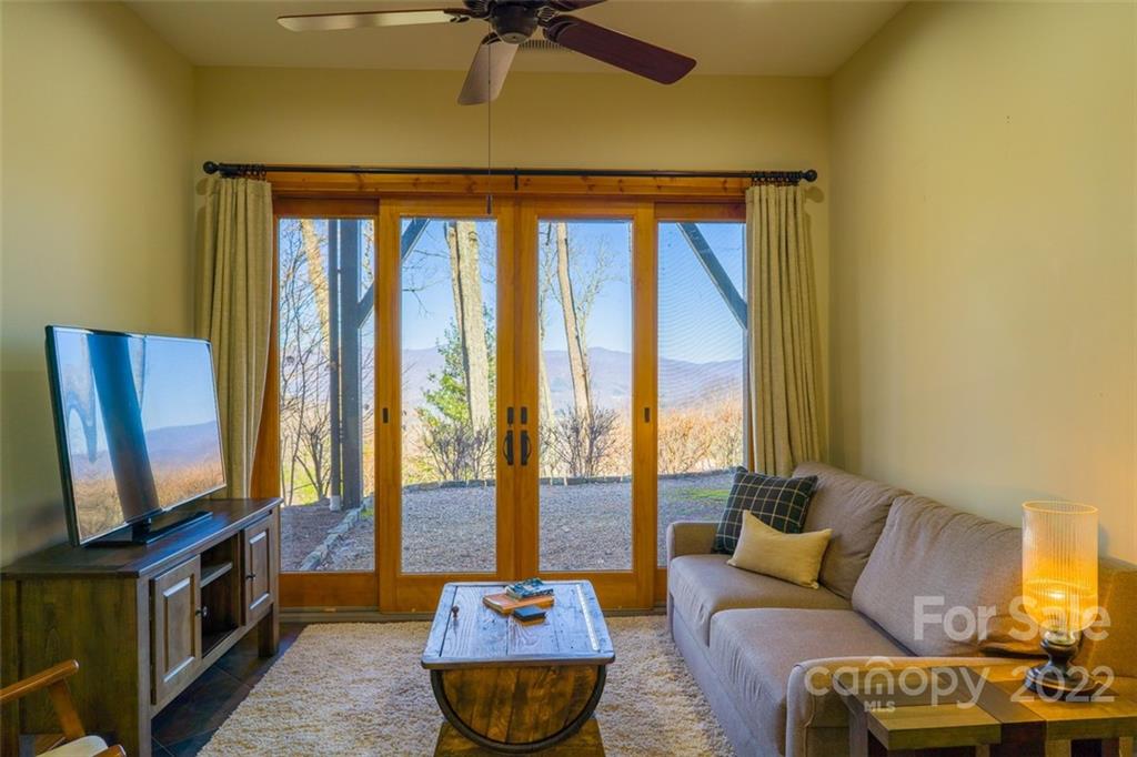 11 Stoney Ridge Lane Burnsville NC 28714