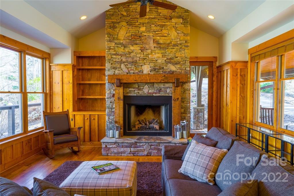 11 Stoney Ridge Lane Burnsville NC 28714