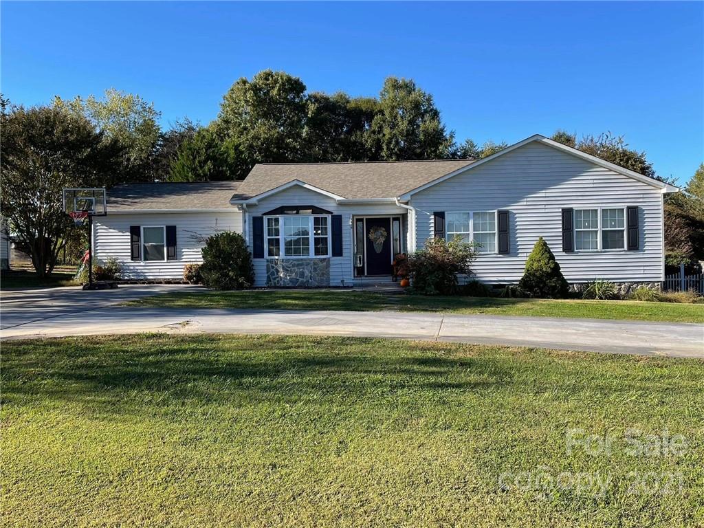 1668 Union Grove Road Lenoir NC 28645