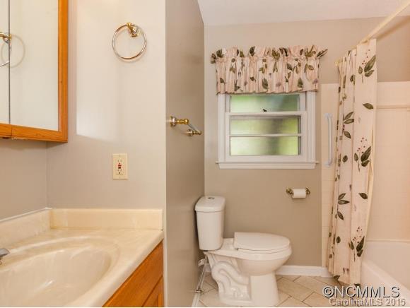 8 Melody Lane Asheville NC 28803