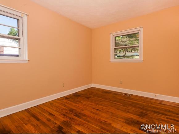 8 Melody Lane Asheville NC 28803