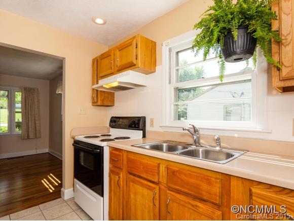 8 Melody Lane Asheville NC 28803