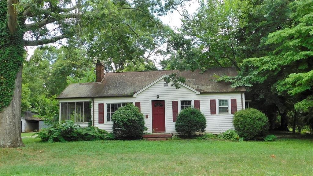 43 18th Avenue Drive Nw Hickory NC 28601
