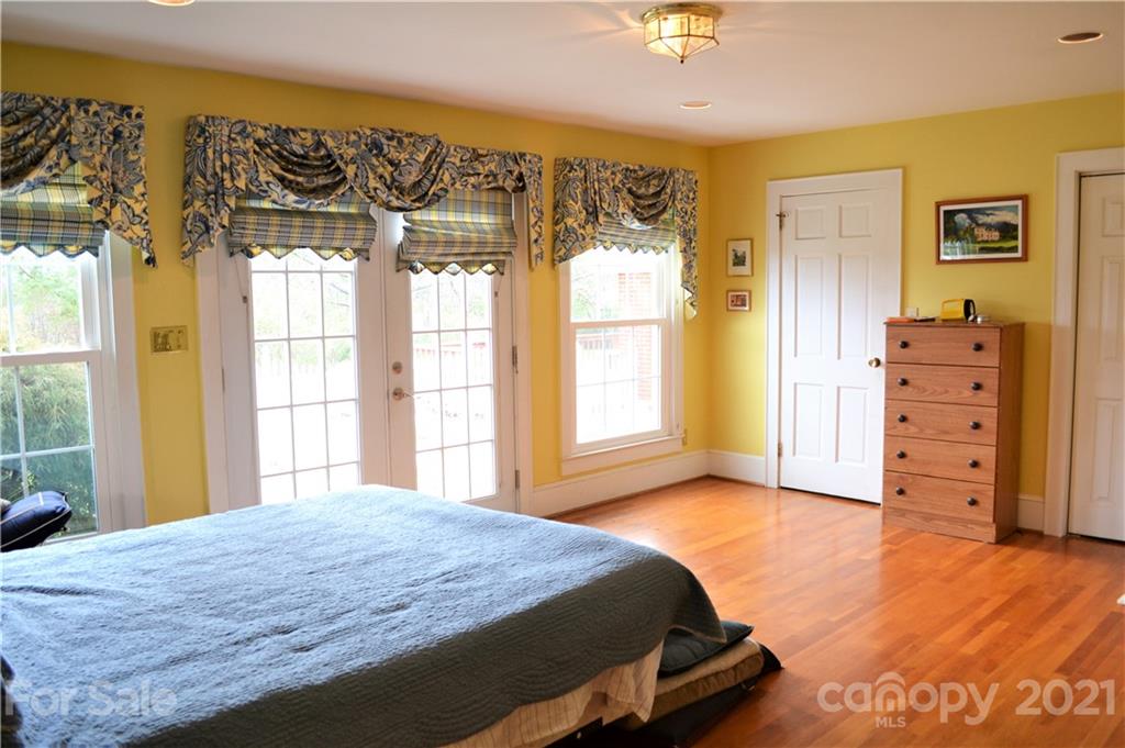 77 Hennessee Street Morganton NC 28655