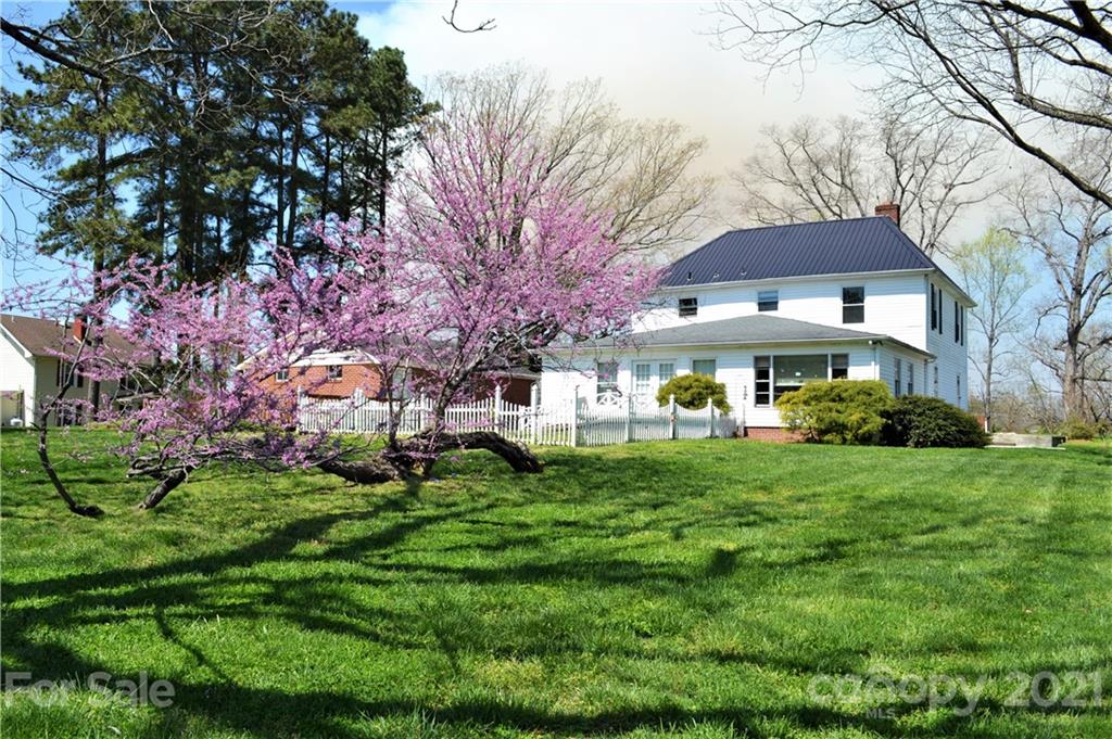 77 Hennessee Street Morganton NC 28655