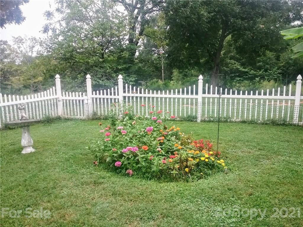 77 Hennessee Street Morganton NC 28655