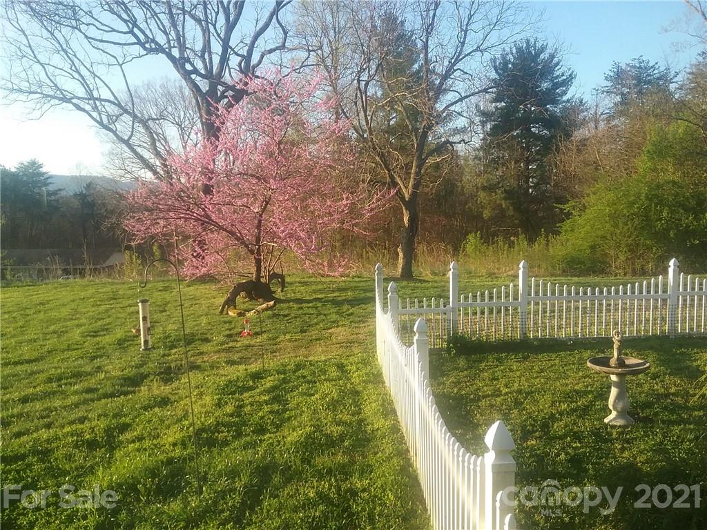 77 Hennessee Street Morganton NC 28655