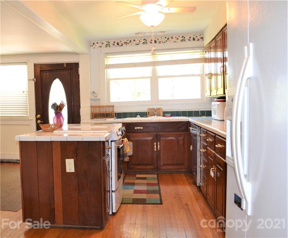 77 Hennessee Street Morganton NC 28655