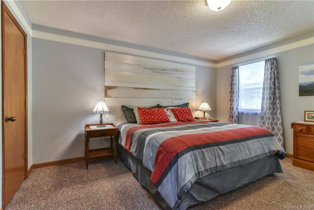 134 Terrace Drive Weaverville NC 28787
