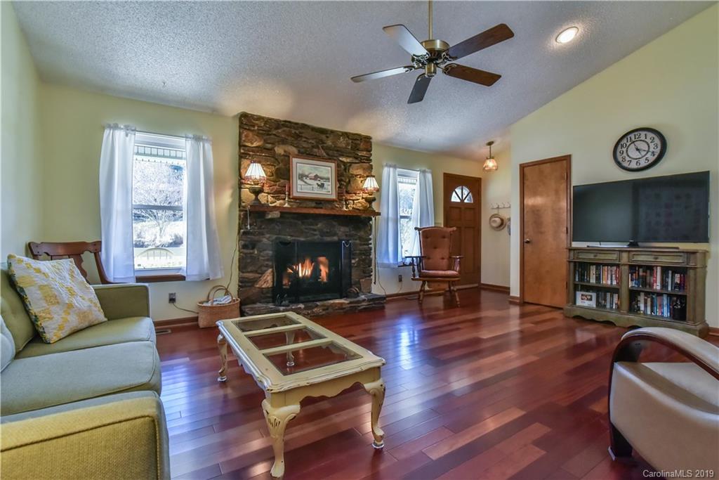 134 Terrace Drive Weaverville NC 28787