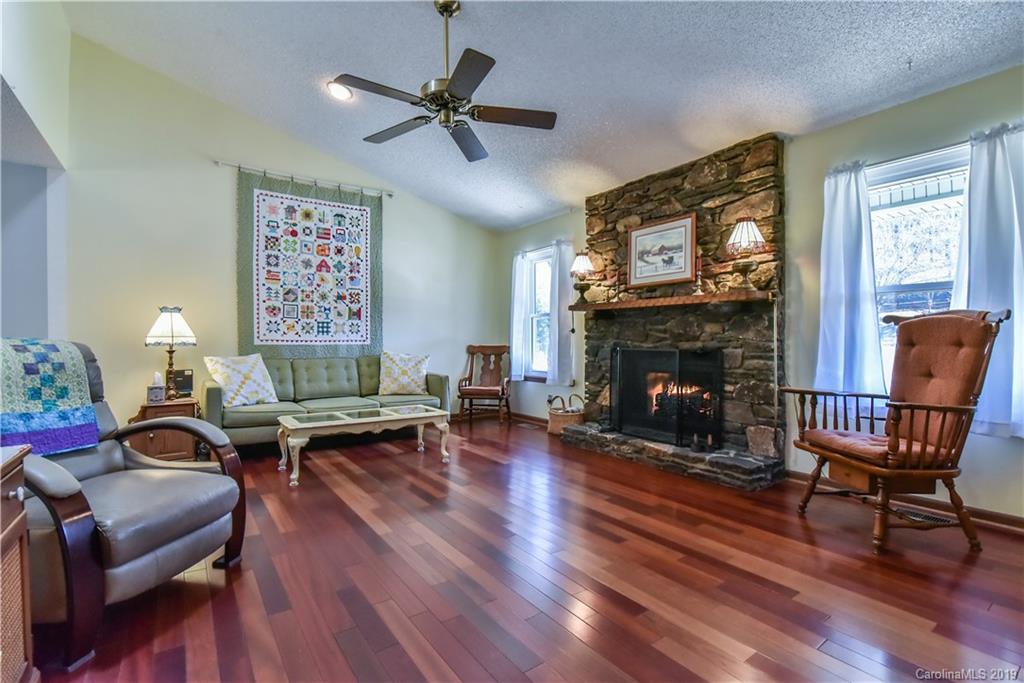 134 Terrace Drive Weaverville NC 28787