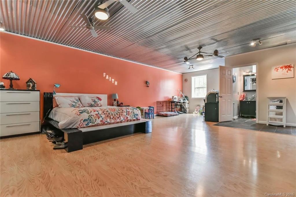 10 Apple Tree Way Asheville NC 28805