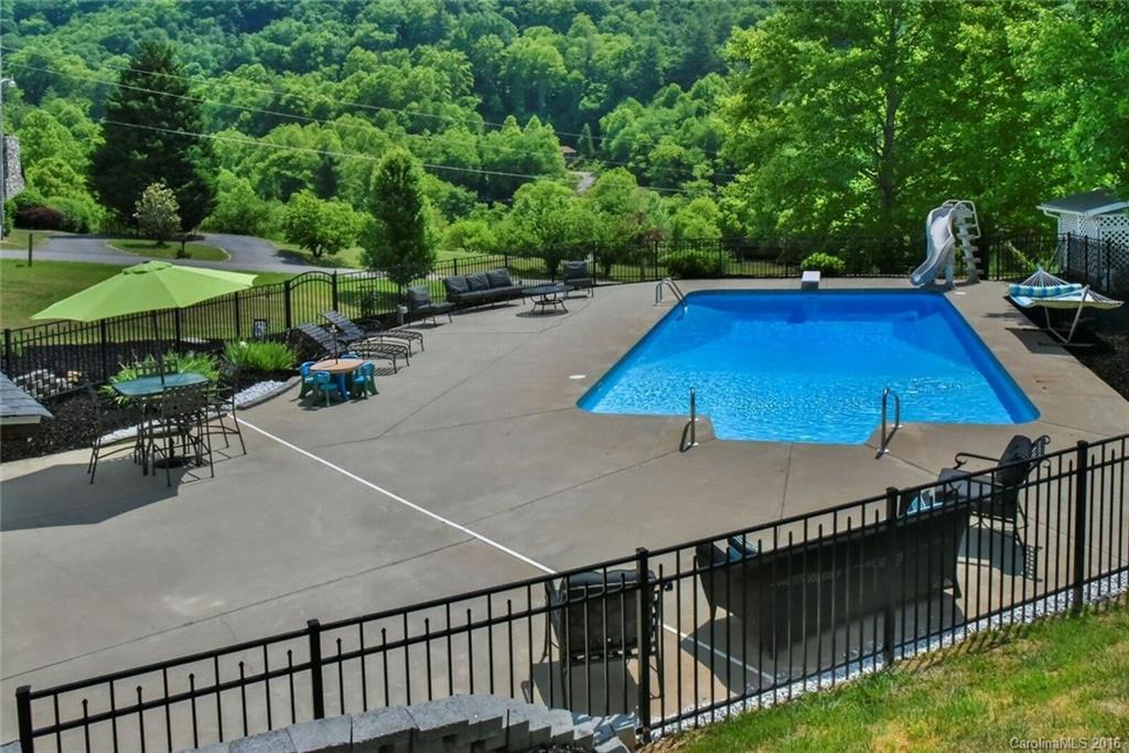 10 Apple Tree Way Asheville NC 28805