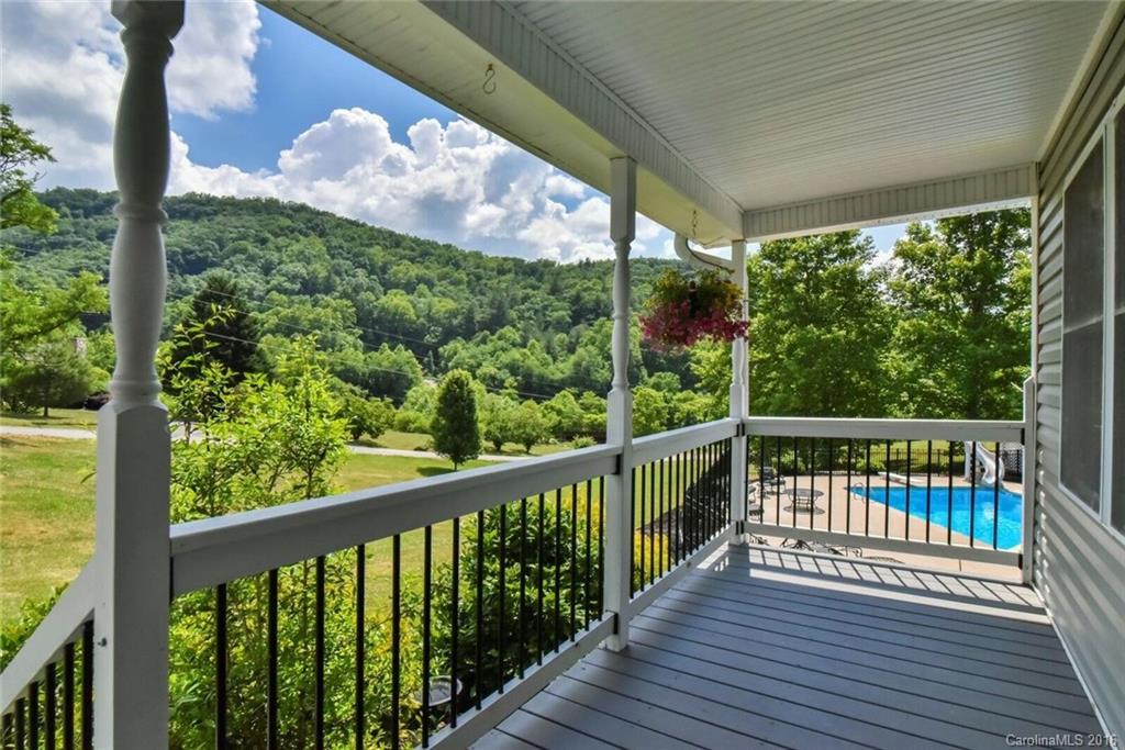 10 Apple Tree Way Asheville NC 28805