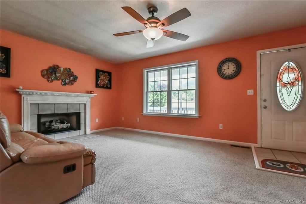 10 Apple Tree Way Asheville NC 28805