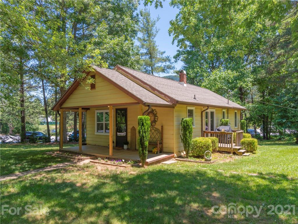 22 Reynolds School Road Asheville NC 28803