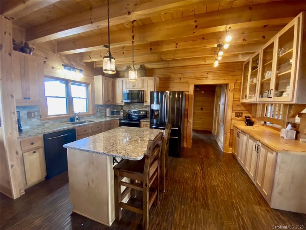 1709 Grandview Peaks Drive Nebo NC 28761