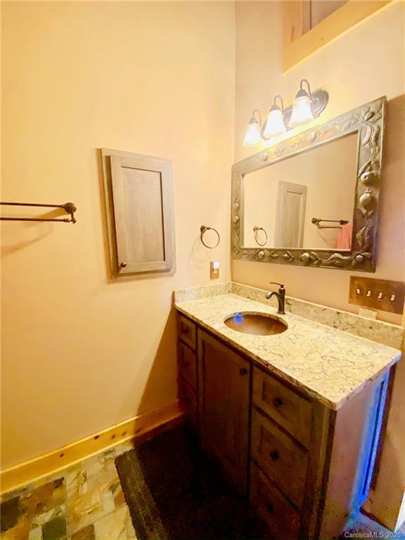 1709 Grandview Peaks Drive Nebo NC 28761
