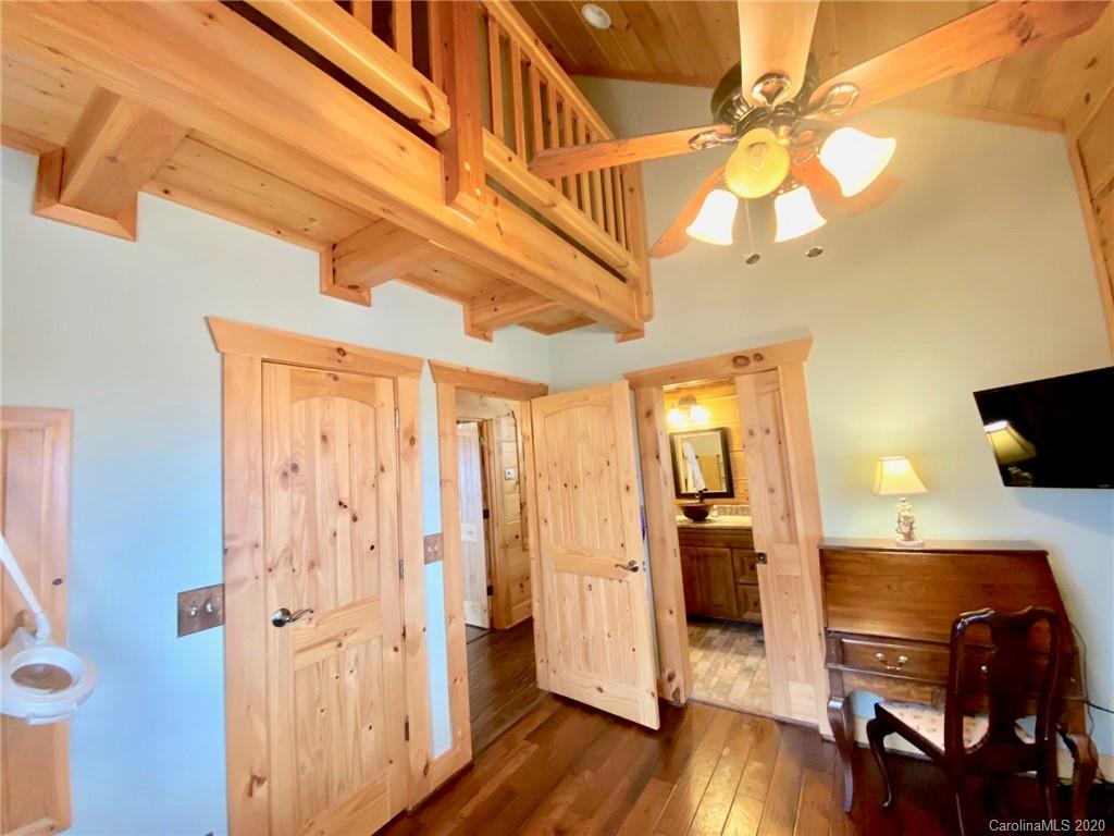 1709 Grandview Peaks Drive Nebo NC 28761