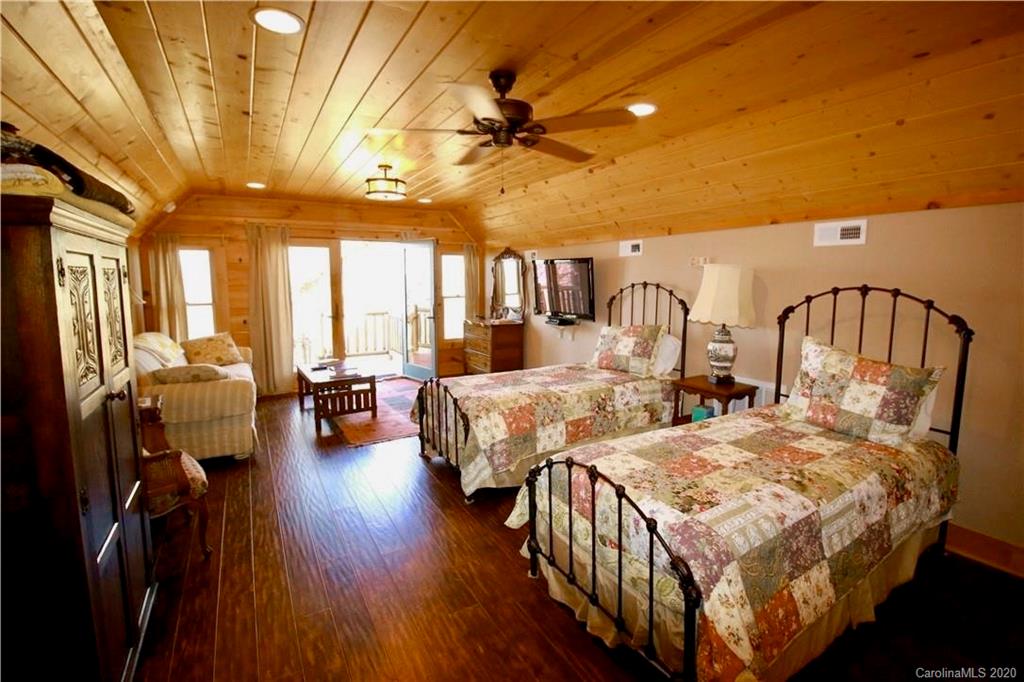 1709 Grandview Peaks Drive Nebo NC 28761