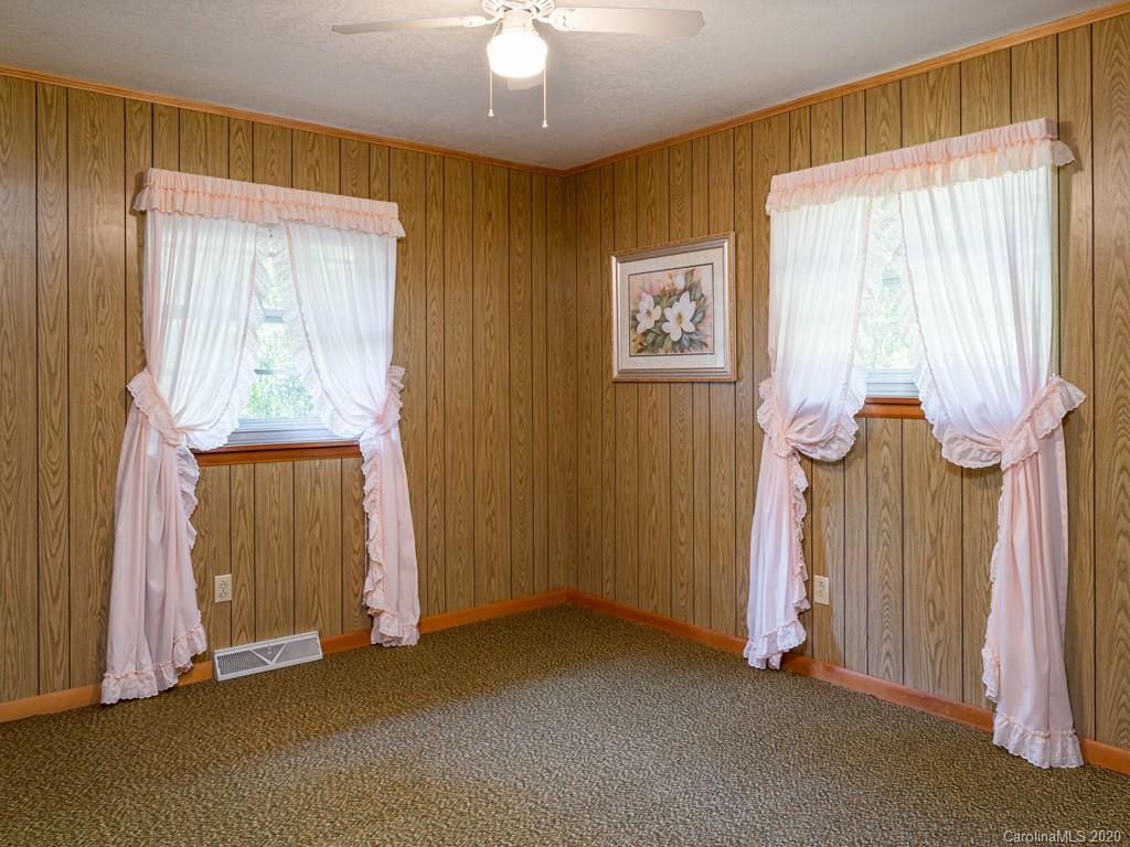 83 Harris Road Fairview NC 28730