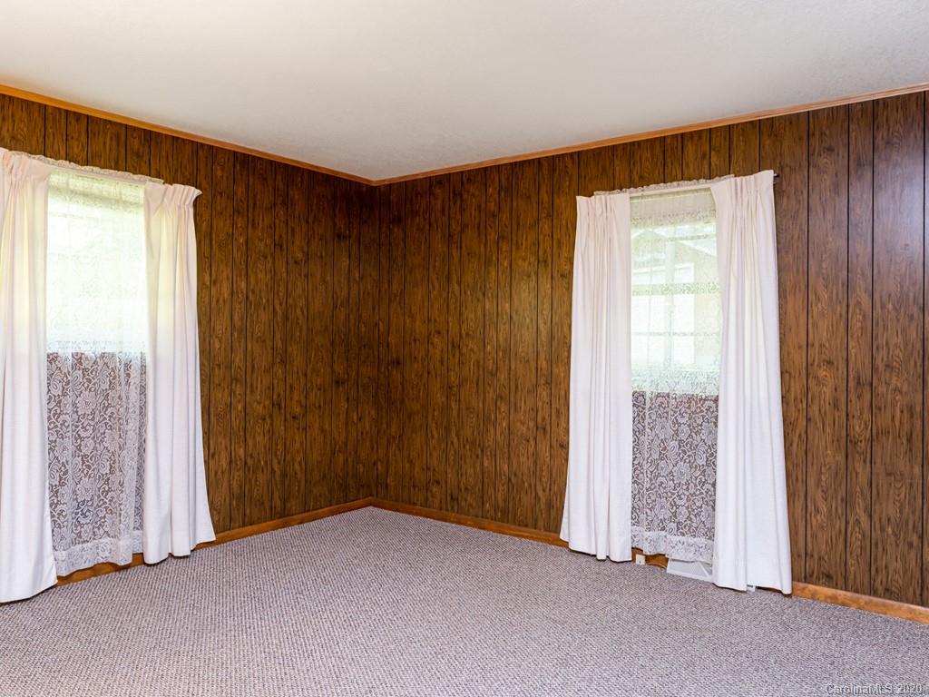83 Harris Road Fairview NC 28730