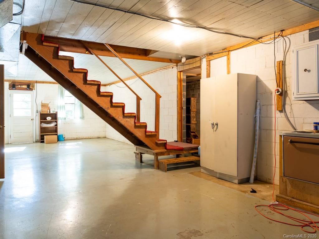 83 Harris Road Fairview NC 28730