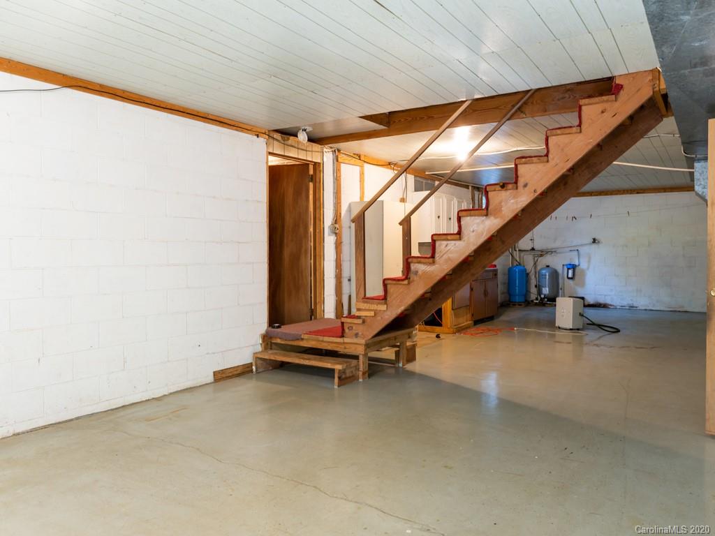 83 Harris Road Fairview NC 28730