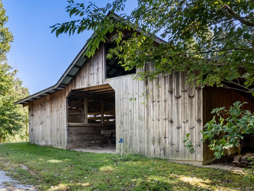 83 Harris Road Fairview NC 28730