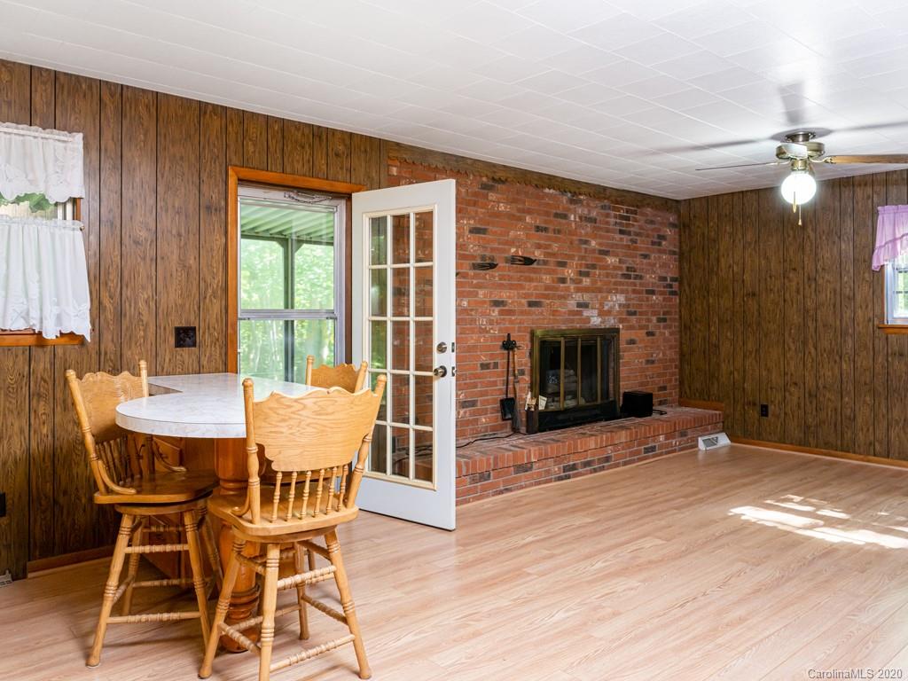 83 Harris Road Fairview NC 28730