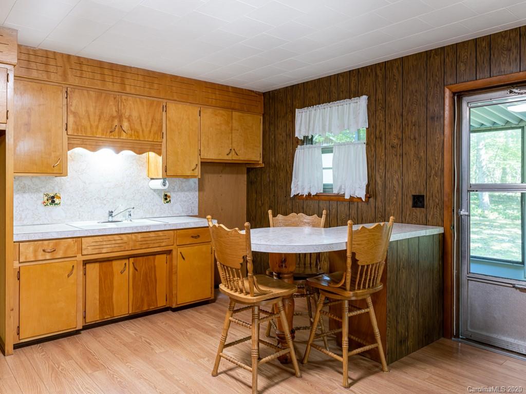 83 Harris Road Fairview NC 28730
