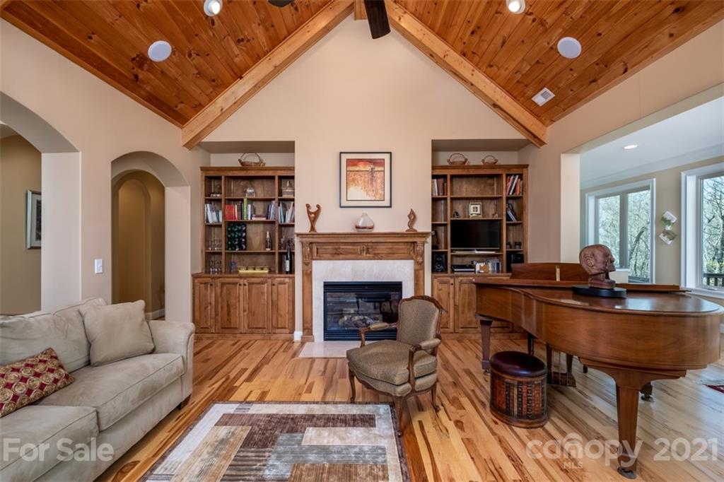 40 Ulvda Court Brevard NC 28712