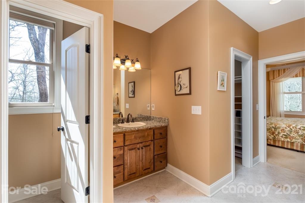 40 Ulvda Court Brevard NC 28712