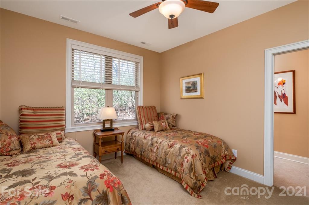 40 Ulvda Court Brevard NC 28712